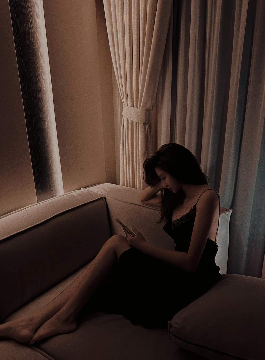 BẠN TRAI TÔI CHỌN Ở BÊN NGƯỜI PHỤ NỮ XẤU XÍ ĐÃ THEO ĐUỔI ANH TA 7 NĂM