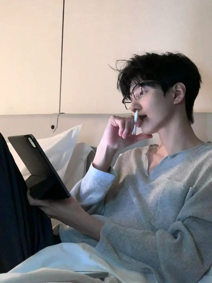 Mùa Hoa Chưa Muộn