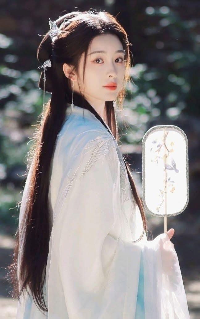 TỶ MUỘI KIM LANG