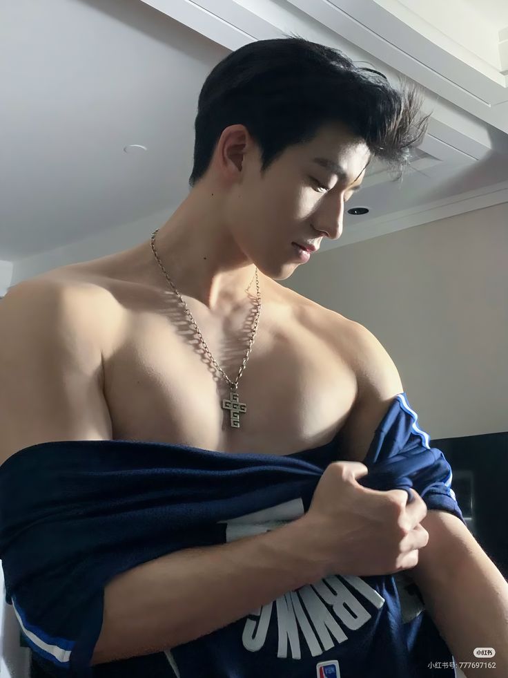 Yêu Lấy Mình Trước Tiên